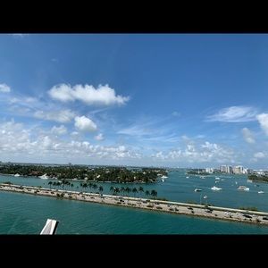 Meet your Posher, Lia